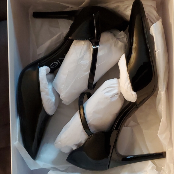 Calvin Klein Roya Patent - Picture 6 of 6